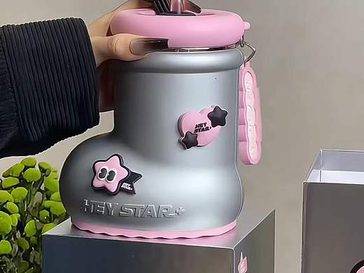 靴靴水杯（个人主页-ZNzIwMDkyMDA=） - 生活用品 - 站酷设计师潮瓶原创素材 - 站酷ZCOOL