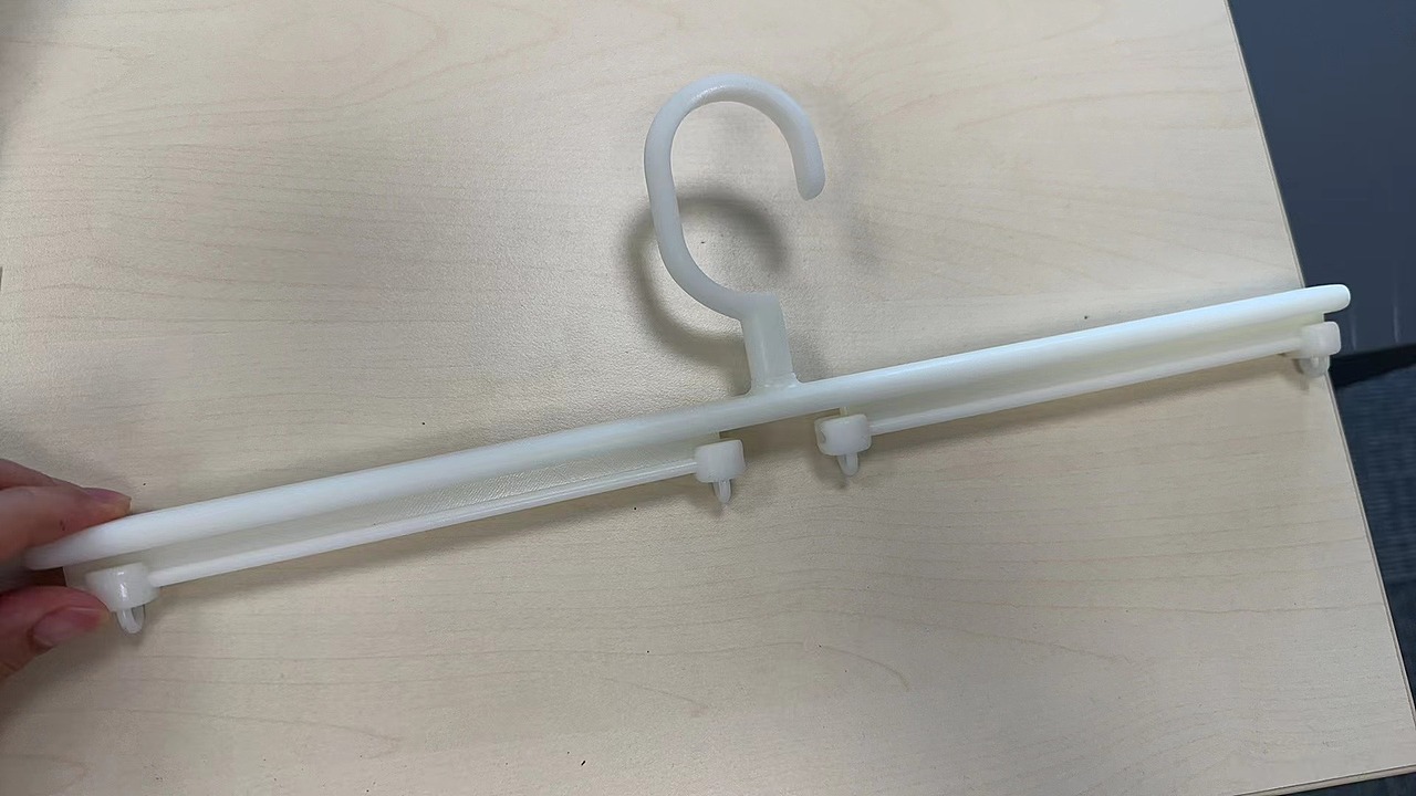 可调节衣物夹