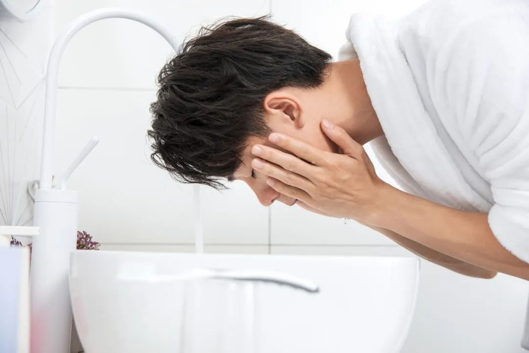 夏日靠它，油性肌一键变身清爽少年！