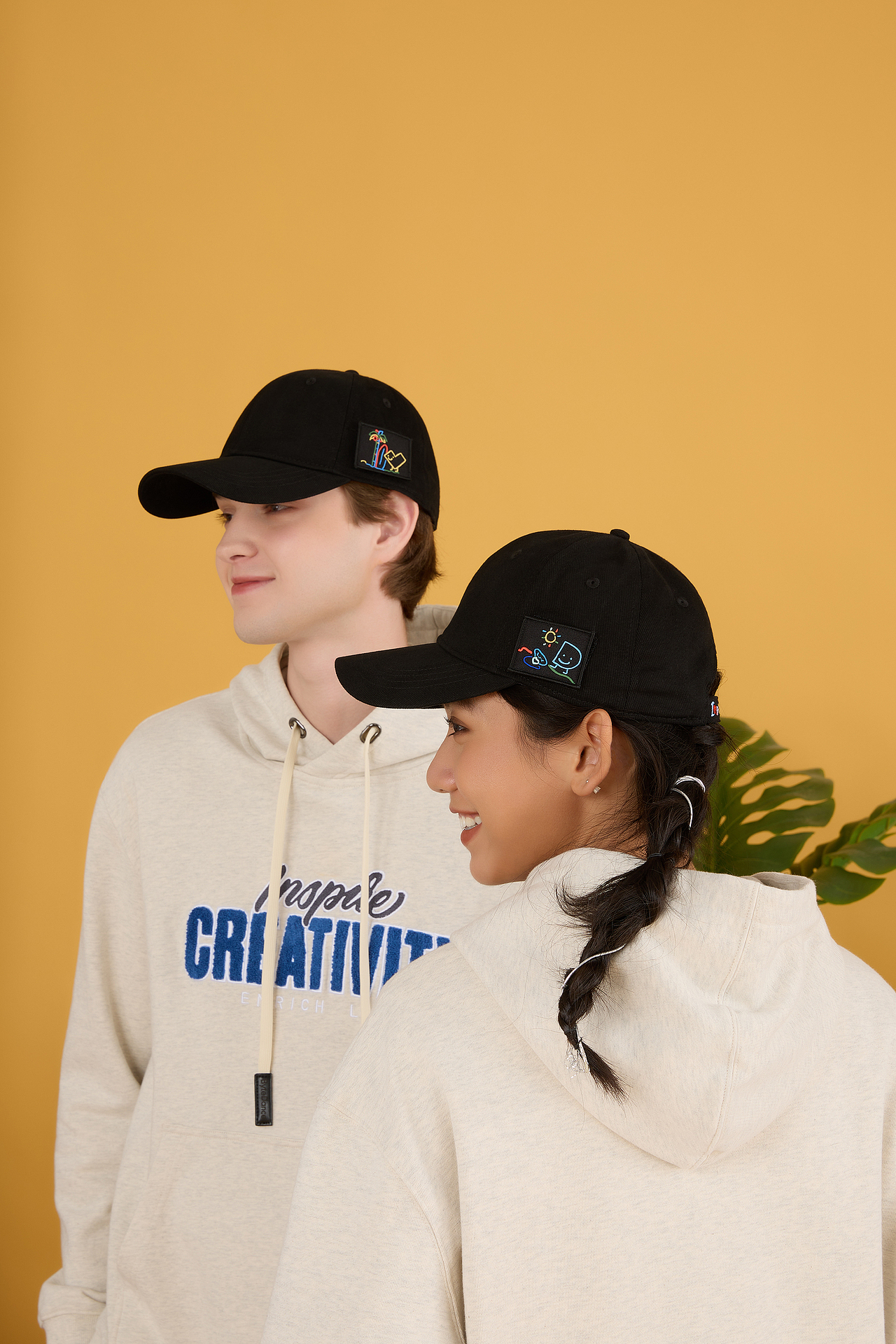 字节跳动OC商城 | 服装配饰周边 | 原创摄影案例