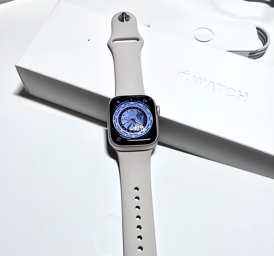 谁戴谁上头！2025年拥有这两款智能手表，开启科技感十足的腕上生活！