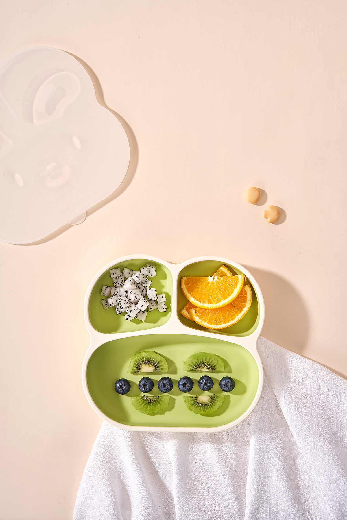 儿童餐盘水杯拍摄