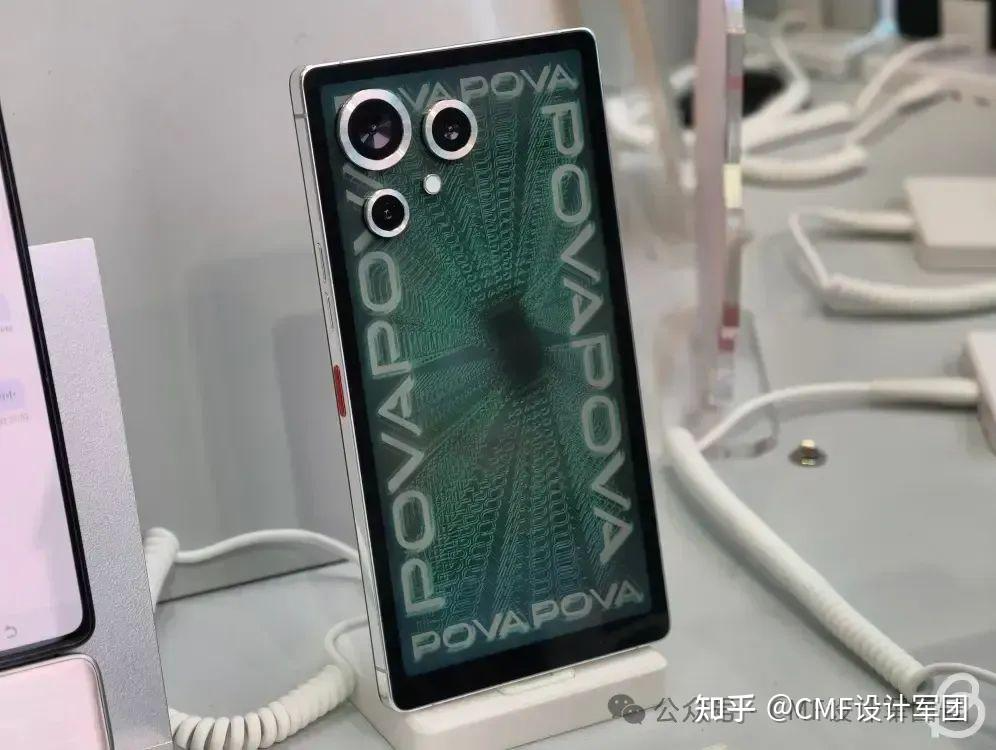 传音酷炫变色概念手机再次亮相，光变+电致变色技术齐上阵！