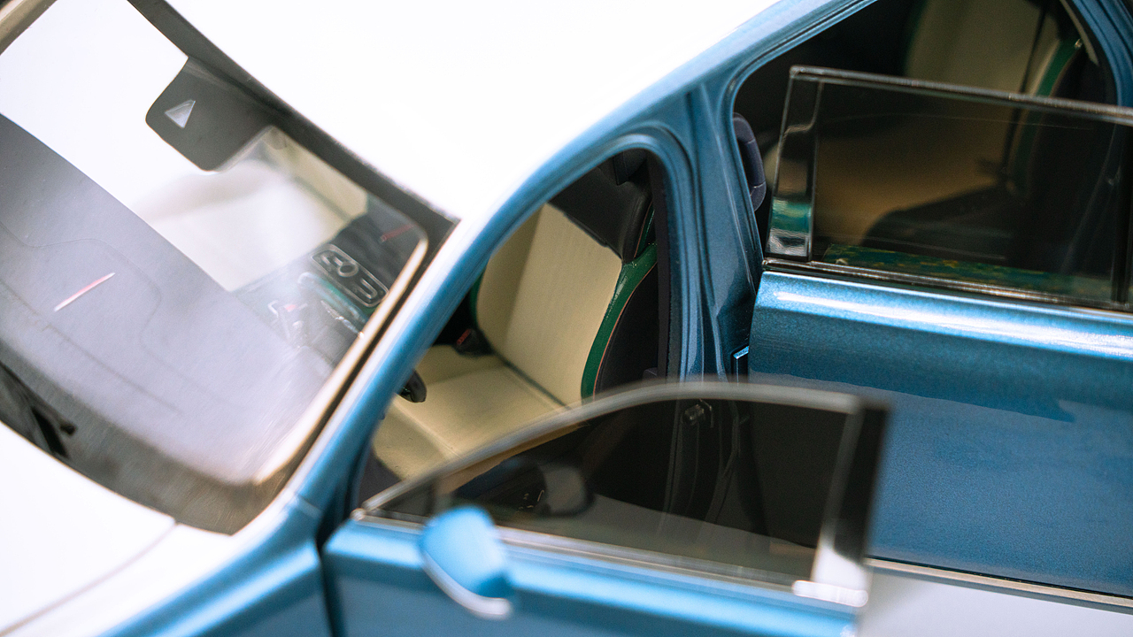 红旗国礼 花青蓝/月白 1:18