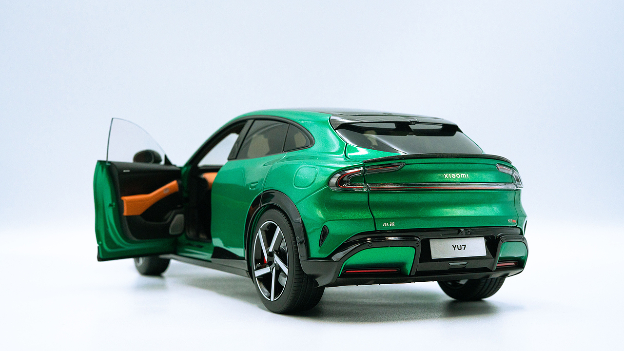 小米 YU7 宝石绿 1:18