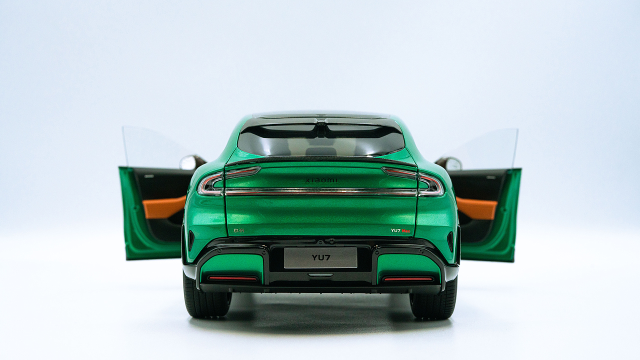 小米 YU7 宝石绿 1:18