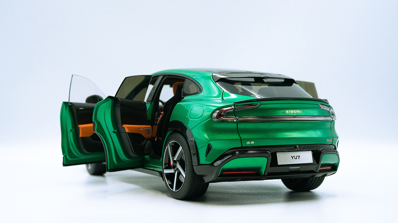 小米 YU7 宝石绿 1:18