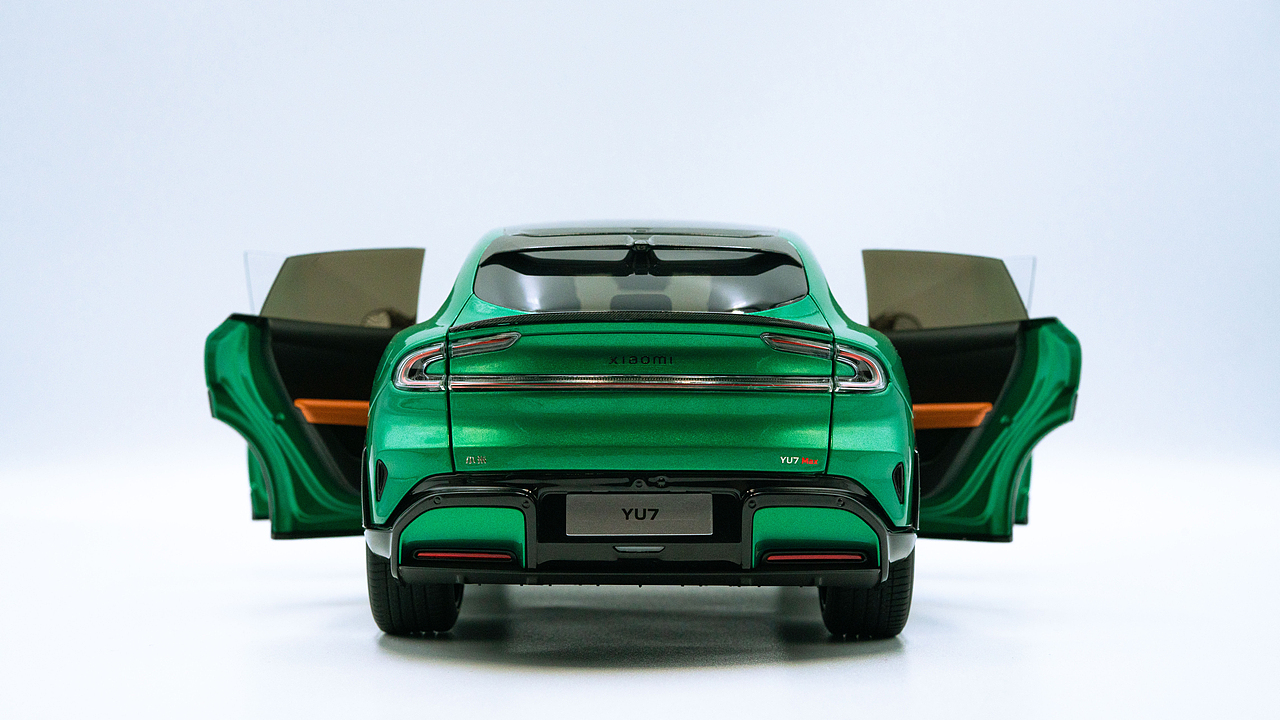 小米 YU7 宝石绿 1:18