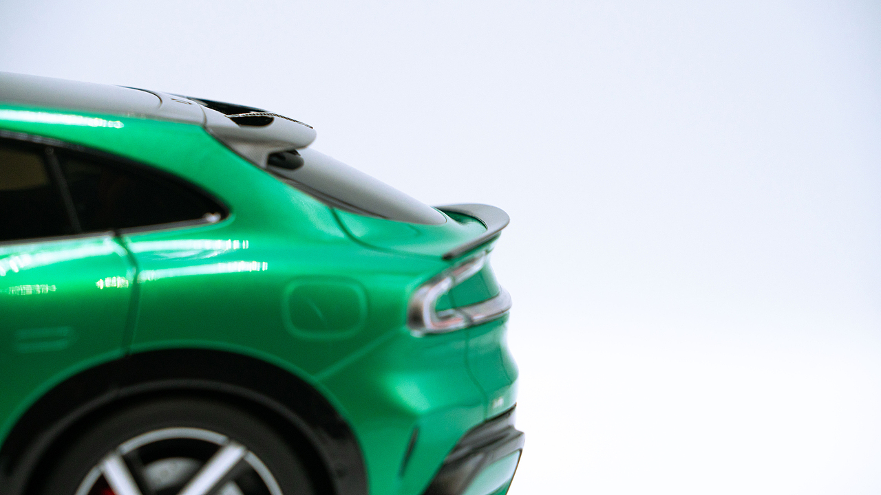 小米 YU7 宝石绿 1:18