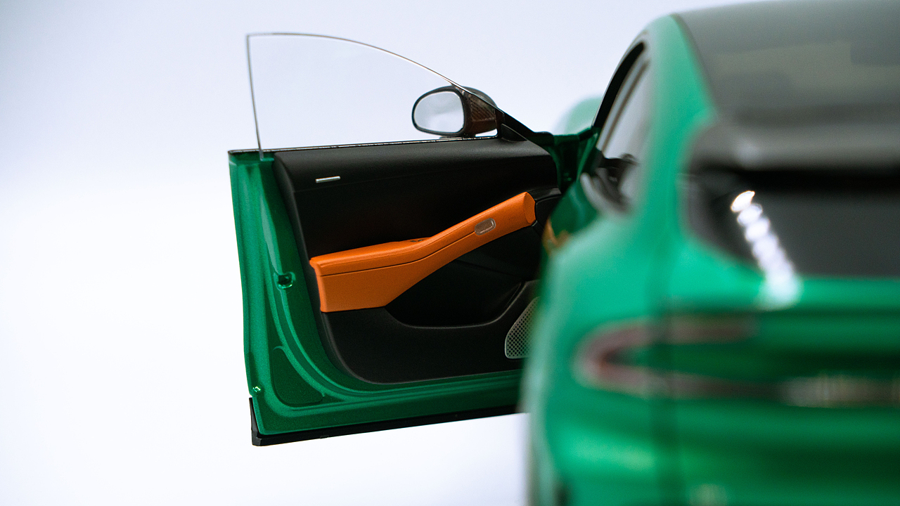 小米 YU7 宝石绿 1:18