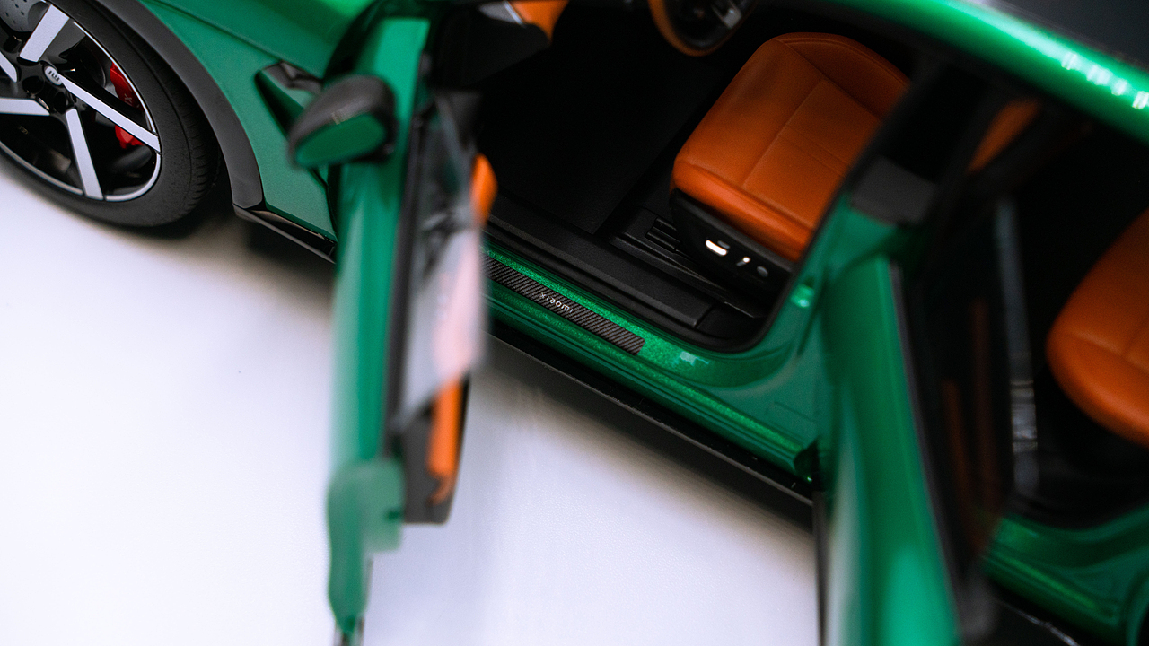 小米 YU7 宝石绿 1:18