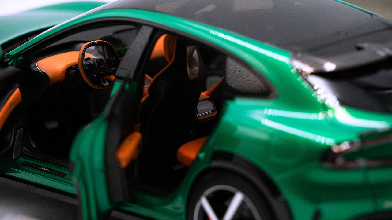 小米 YU7 宝石绿 1:18