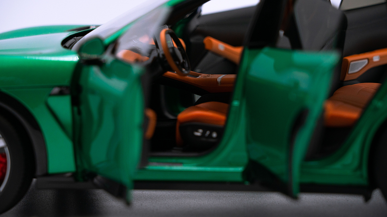 小米 YU7 宝石绿 1:18