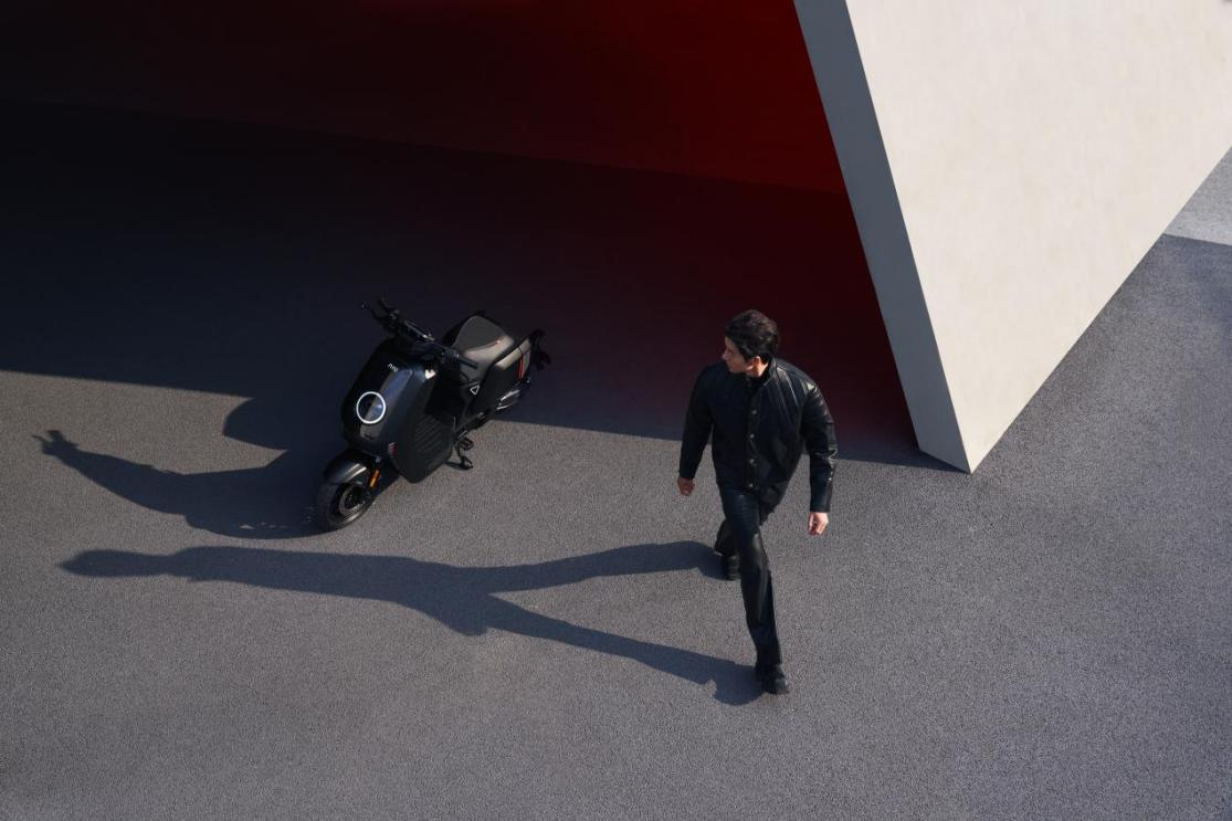 潮酷设计+智能操控：小牛电动NXT解锁Z世代出行新姿势