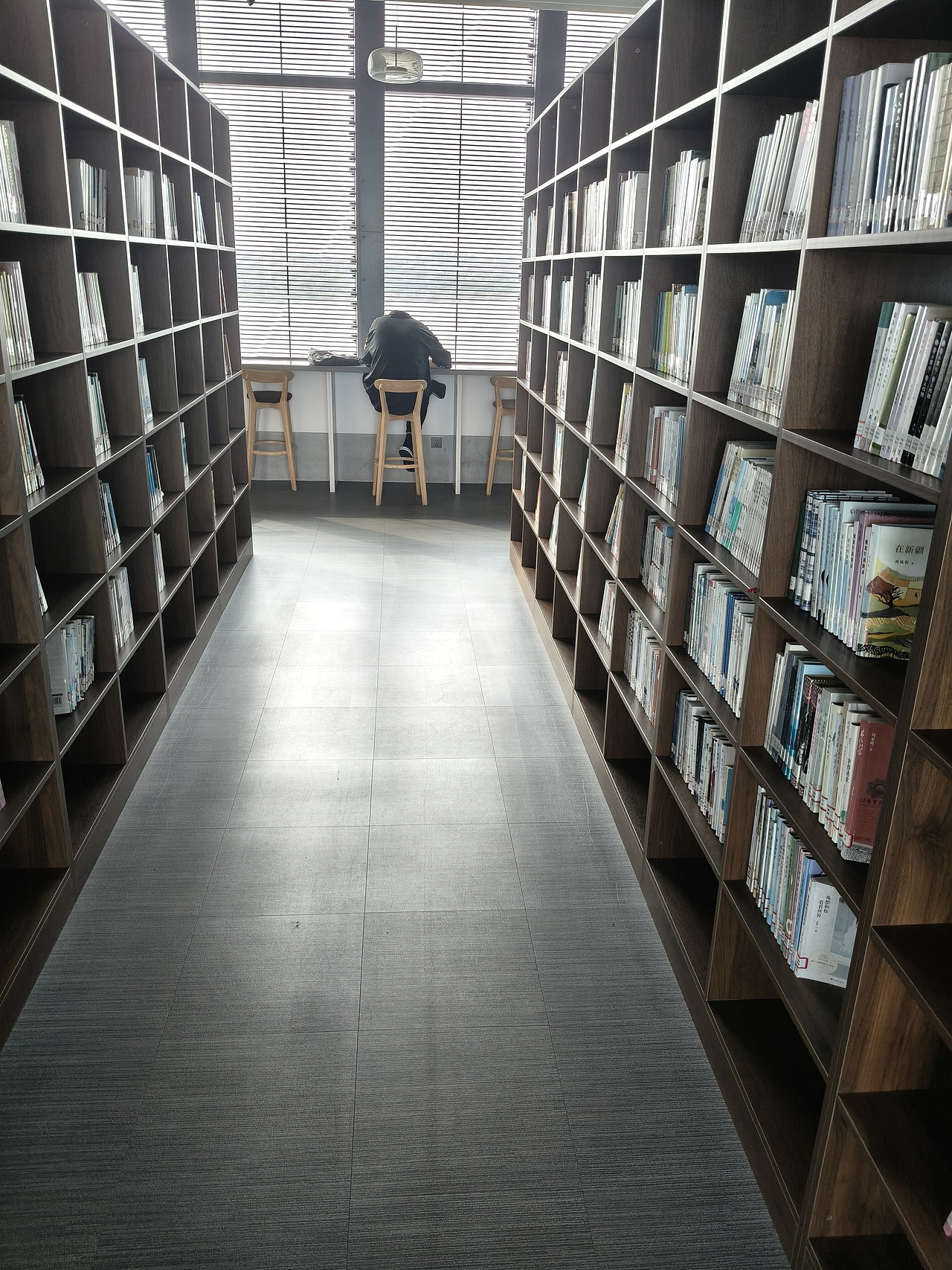 夏日读书好时节