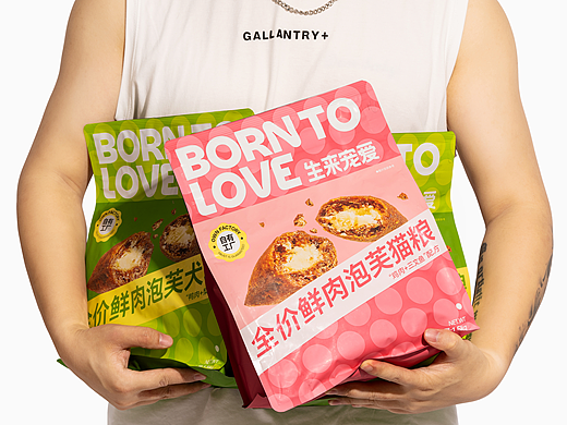 「BORN TO LOVE 生来宠爱®」泡芙猫狗粮宠物包装设计