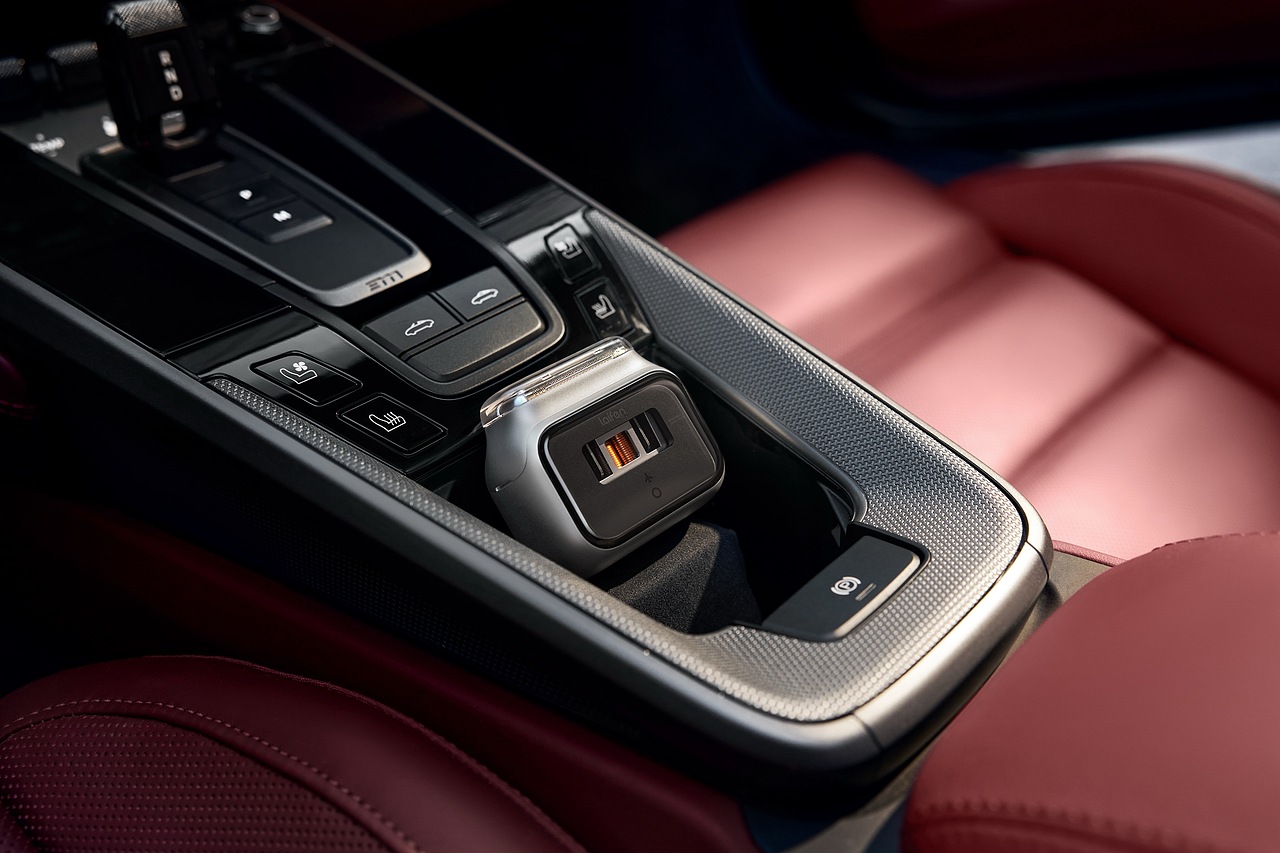 Laifen徕芬P3 Pro电动剃须刀 | 场景静物（图ZMzkxODAwNTU2） - 产品摄影 - 站酷设计师MoraHuang原创素材 - 站酷ZCOOL