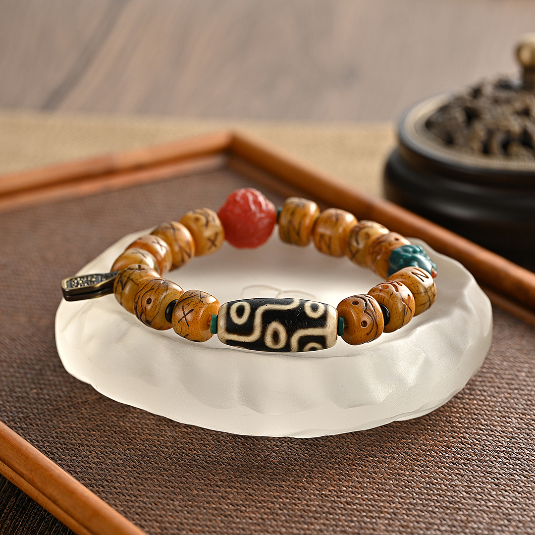 天珠文玩类场景图拍摄