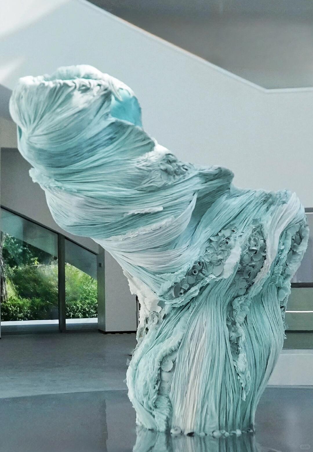 用千片碎汝瓷，刻画唯美宋代美学 | 装置艺术（图ZMzkxODgxMjYw） - 工艺品设计 - 站酷设计师迷路桃装置艺术原创素材 - 站酷ZCOOL