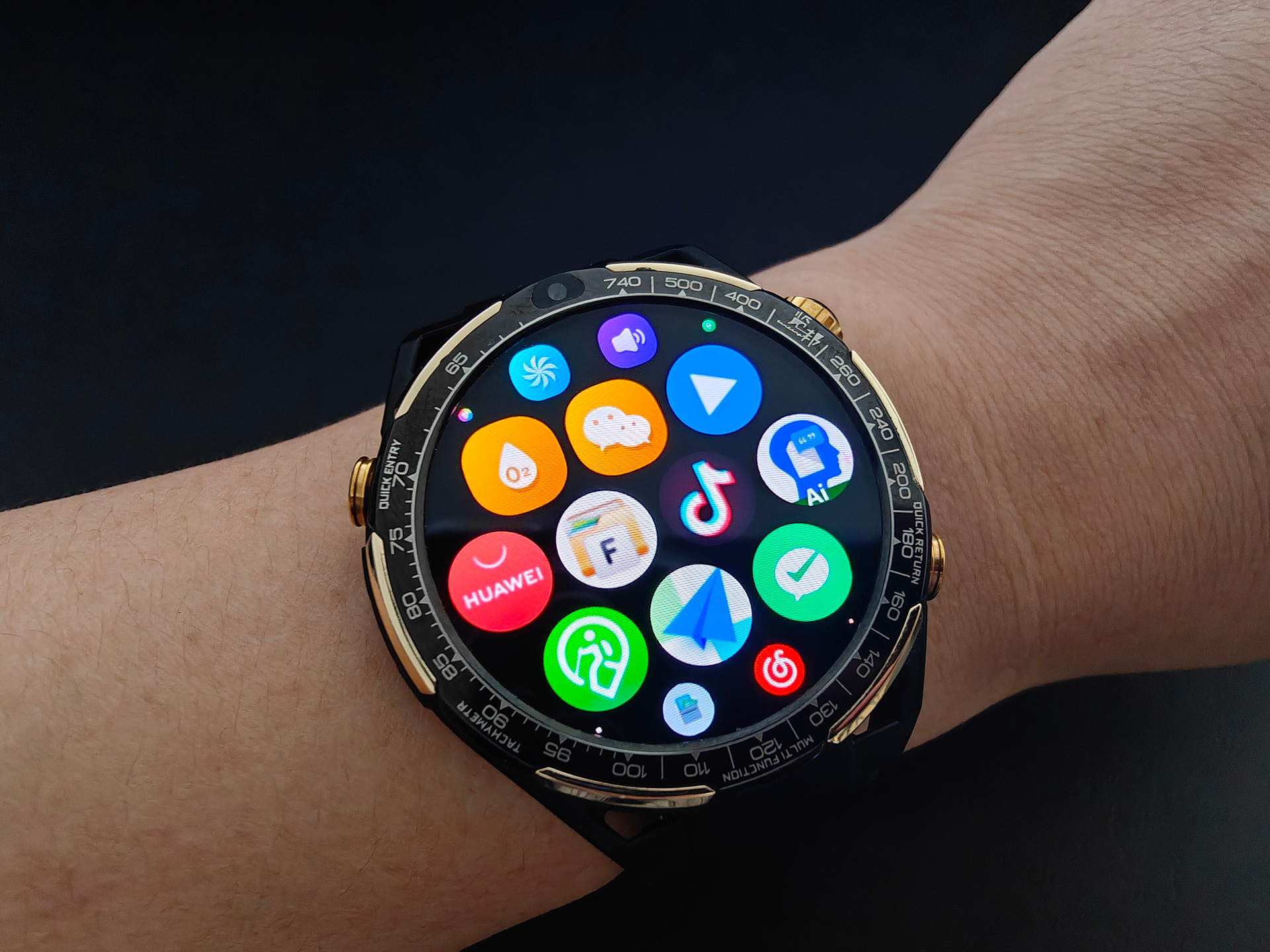 智能手表新宠儿现身，览邦Watch Ultra 究竟啥功能这么神？