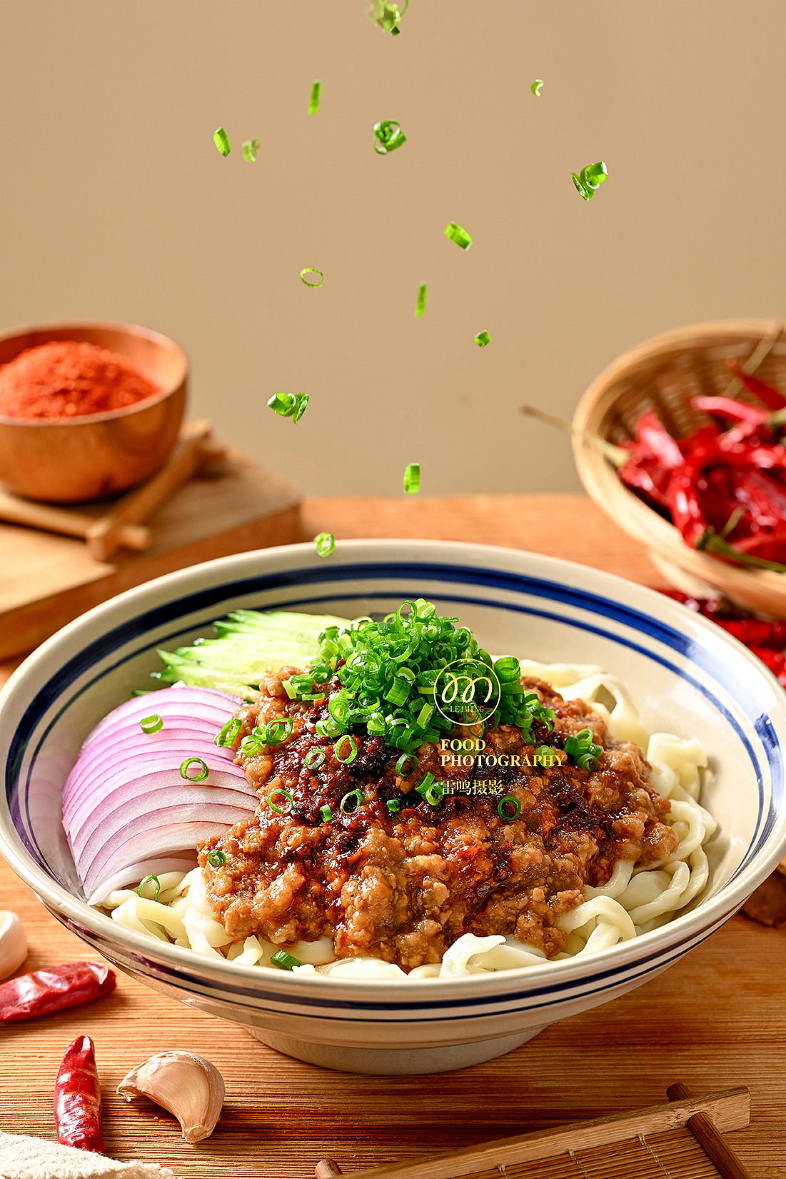 《牛杂面》中餐美食 面条 哈尔滨雷鸣摄影（图ZMzkxOTcwODIw） - 美食摄影 - 站酷设计师雷鸣摄影原创素材 - 站酷ZCOOL