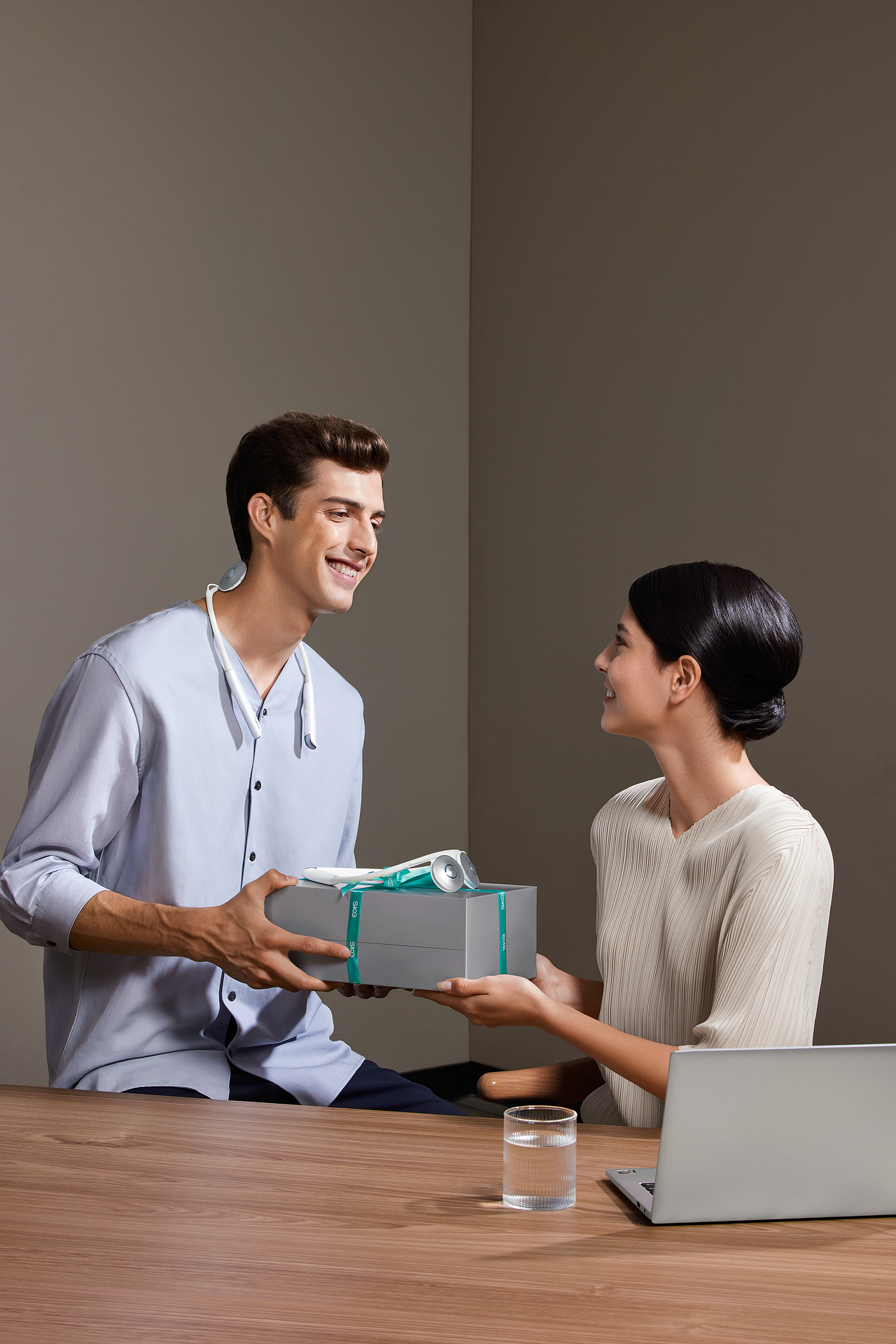 产品摄影|为SKG拍摄了一组视觉大片