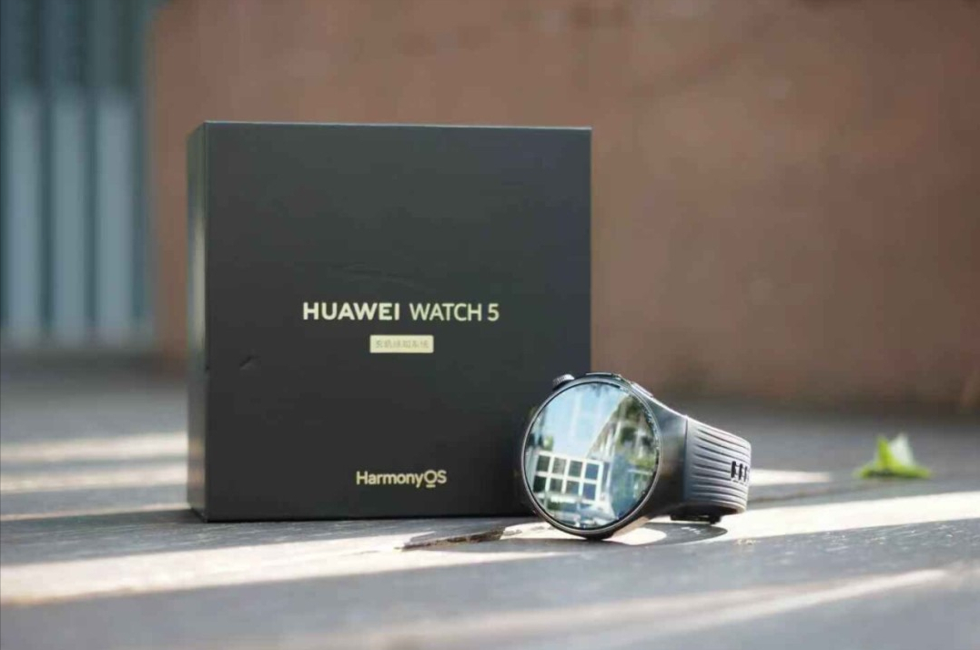 智能手表选购攻略：这几款热门品牌让你不再纠结，看完你就知道了！（图ZMTUxMjQzNTI=） - 资讯 - 站酷设计师擎天创界原创素材 - 站酷ZCOOL