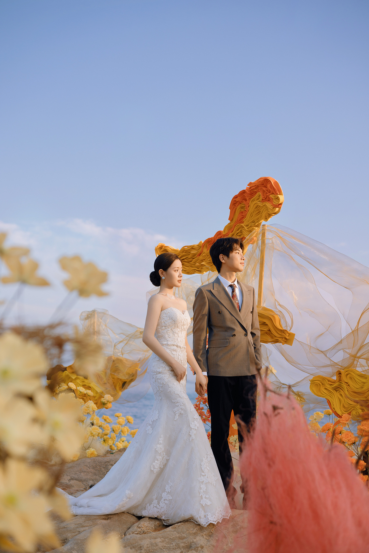 「 让海风作证,以浪花为戒,我们在黄昏里写下爱情 」