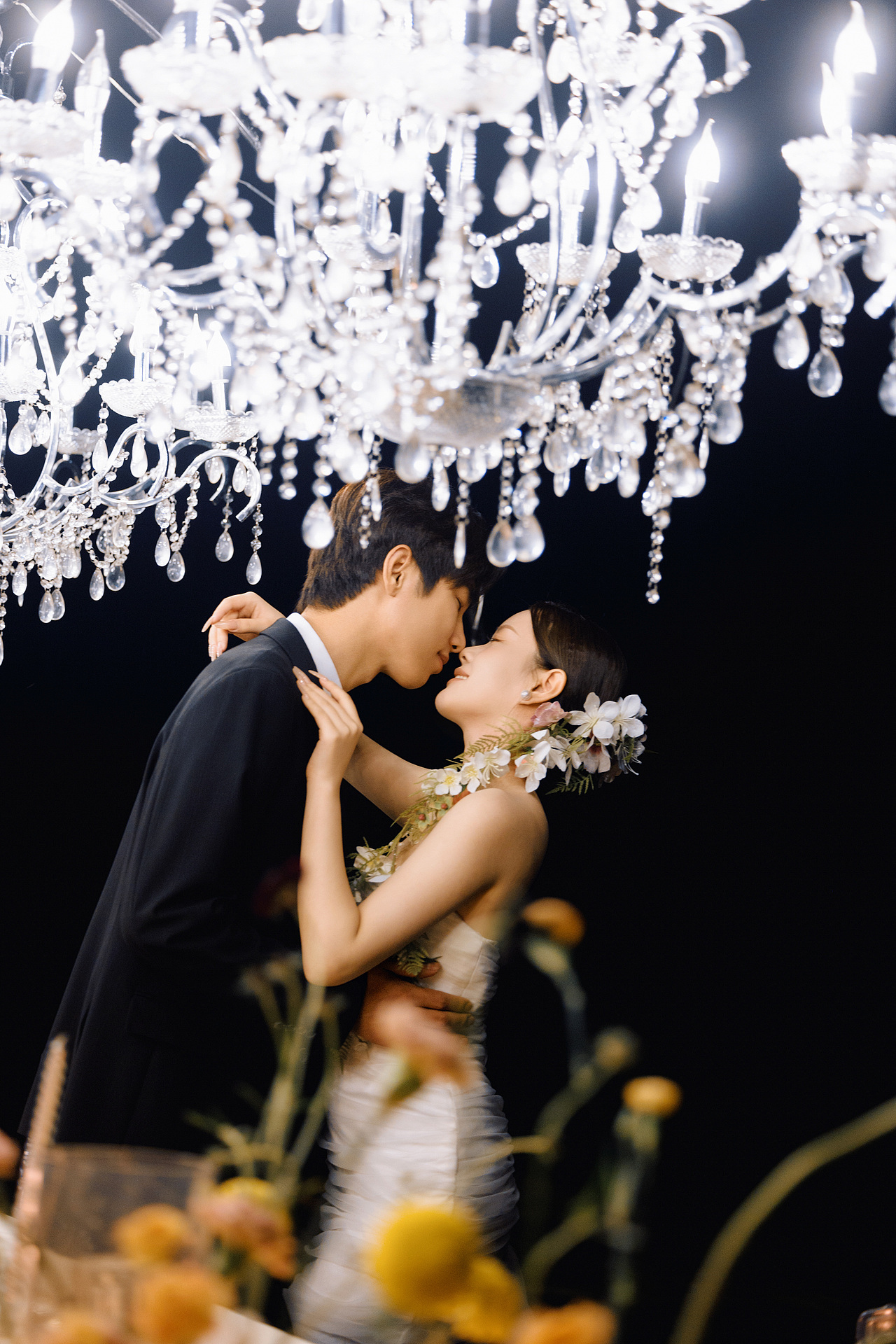 「 让海风作证,以浪花为戒,我们在黄昏里写下爱情 」