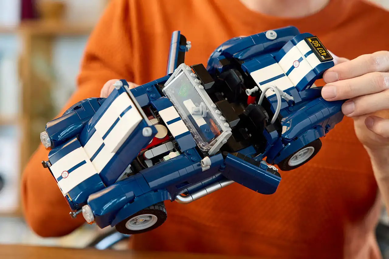 泡泡玛特旗下珠宝品牌首店落地/耐克为基普耶贡打造“破风”战袍