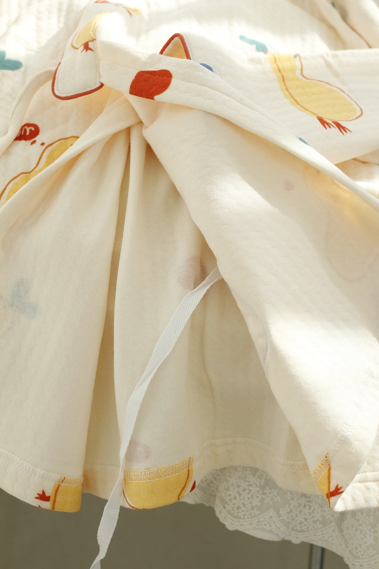 可爱小黄鸭月子服