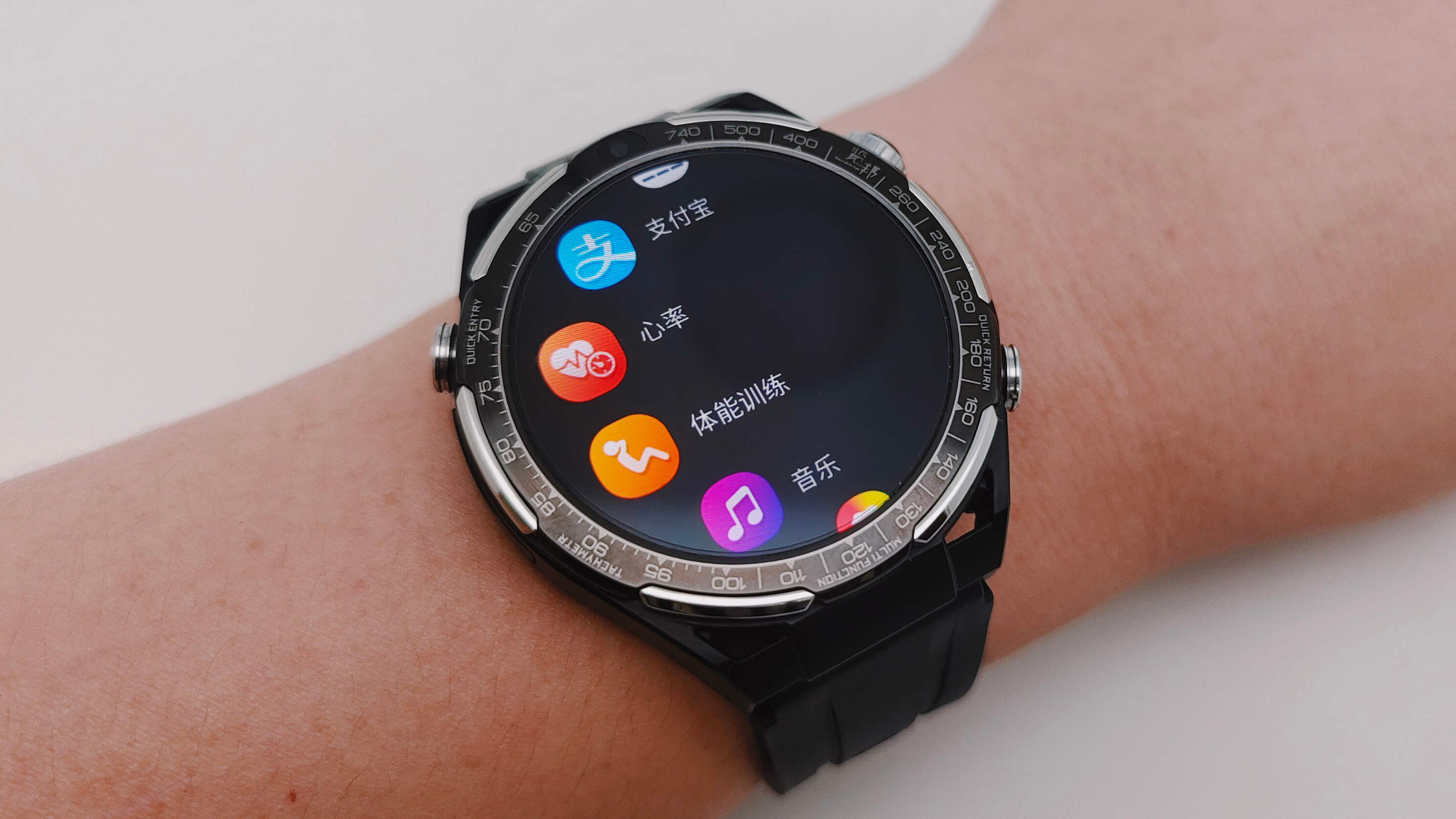 告别传统手表束缚！这些品牌智能手表凭啥这么火？点这一探究竟！