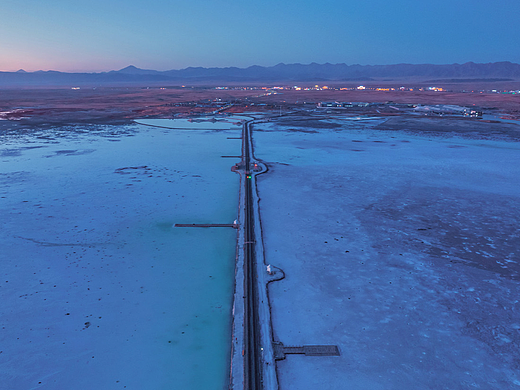 黄昏漫漫盐似雪