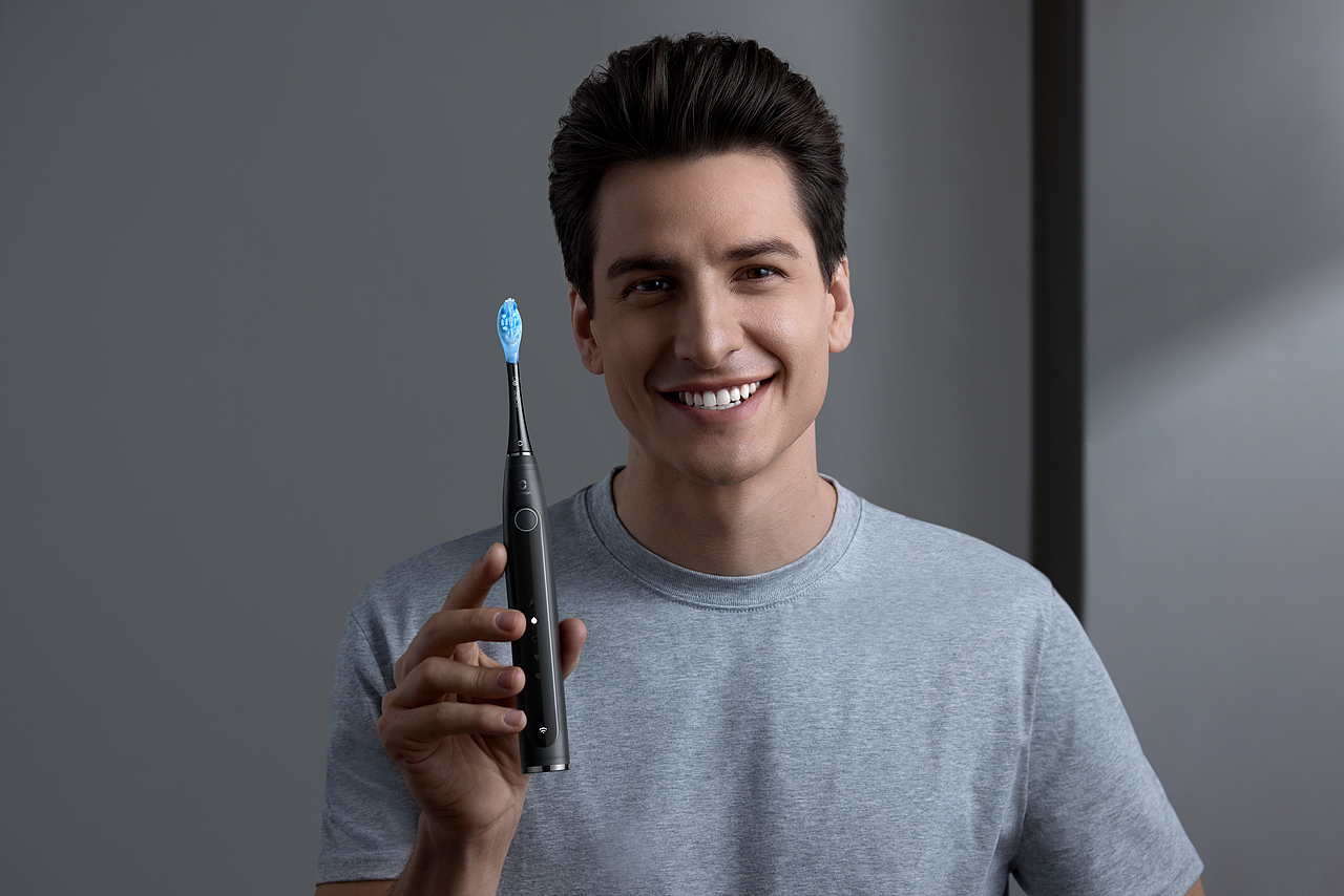 人像摄影｜oclean电动牙刷（图ZMzkyMjEwMTk2） - 人像摄影 - 站酷设计师BAIRIobservation原创素材 - 站酷ZCOOL