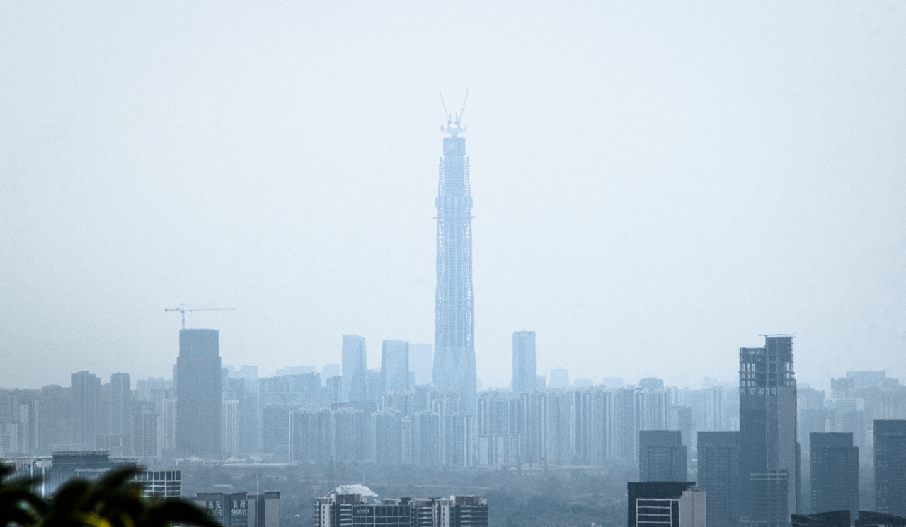 龙泉山遥望简阳与锦江