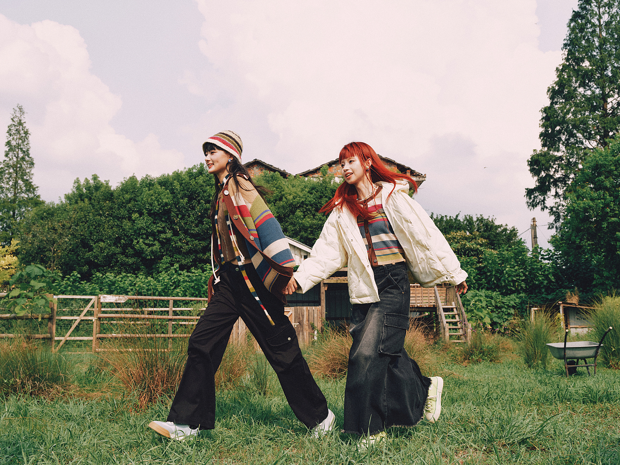 女装拍摄｜乐町复古彩条（图ZMzkyMjY5OTU2） - 时尚/艺术摄影 - 站酷设计师莫河原创素材 - 站酷ZCOOL