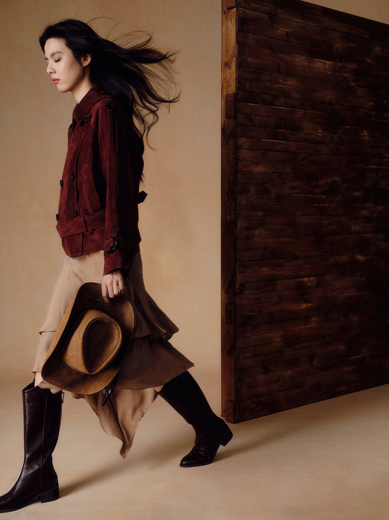 鞋品拍摄｜百思图秋冬主题（图ZMzkyMjY5OTgw） - 时尚/艺术摄影 - 站酷设计师莫河原创素材 - 站酷ZCOOL