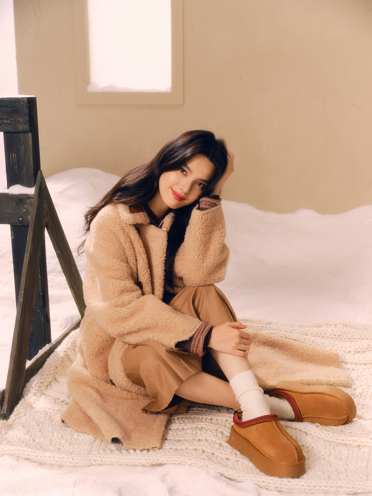 鞋品拍摄｜百思图秋冬主题（图ZMzkyMjcwMDAw） - 时尚/艺术摄影 - 站酷设计师莫河原创素材 - 站酷ZCOOL