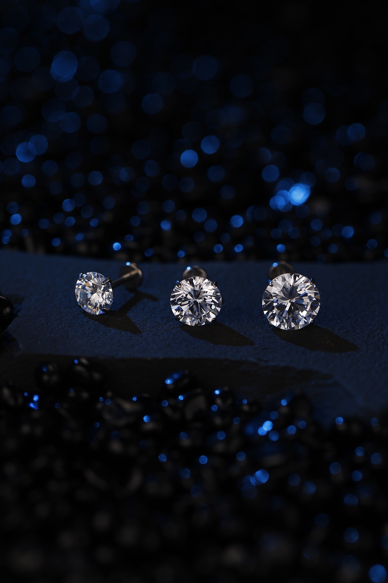 锆石钻钛合金耳钉（图ZMzkyMzUzMjY4） - 产品摄影 - 站酷设计师cous原创素材 - 站酷ZCOOL