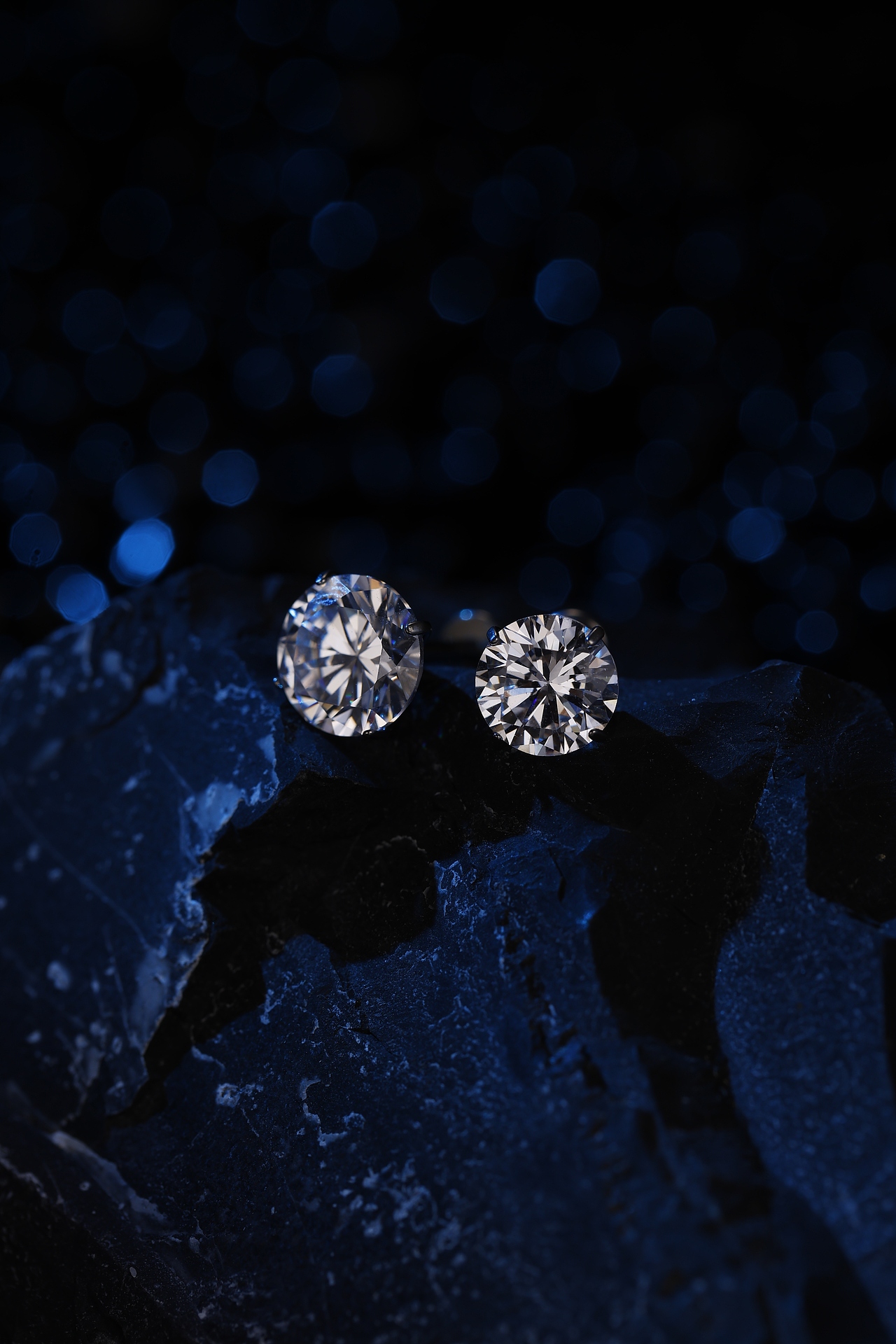 锆石钻钛合金耳钉（图ZMzkyMzUzMjgw） - 产品摄影 - 站酷设计师cous原创素材 - 站酷ZCOOL