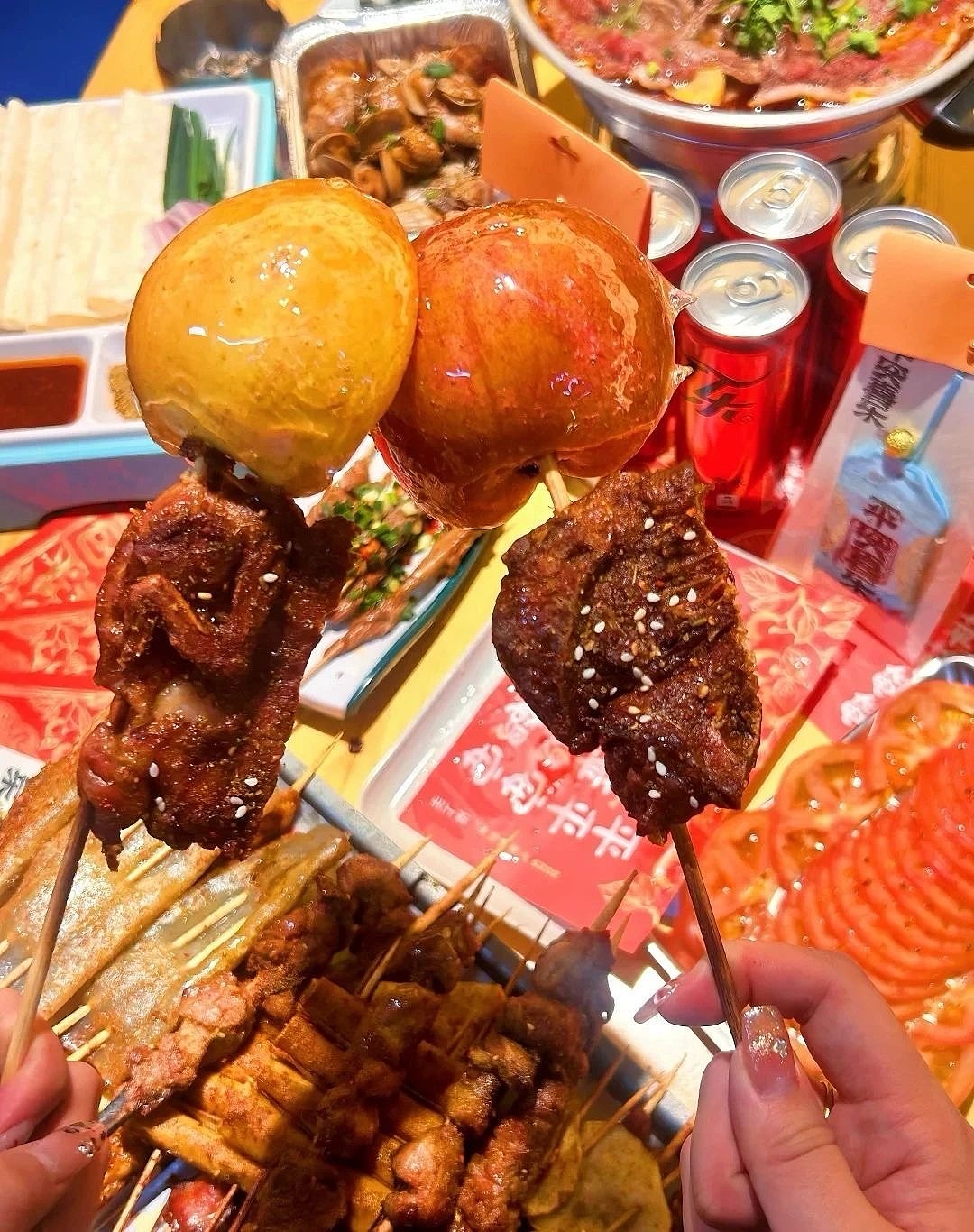 烤串美食拍摄 | 华与华X越汇苹鹌串 X 口水视觉