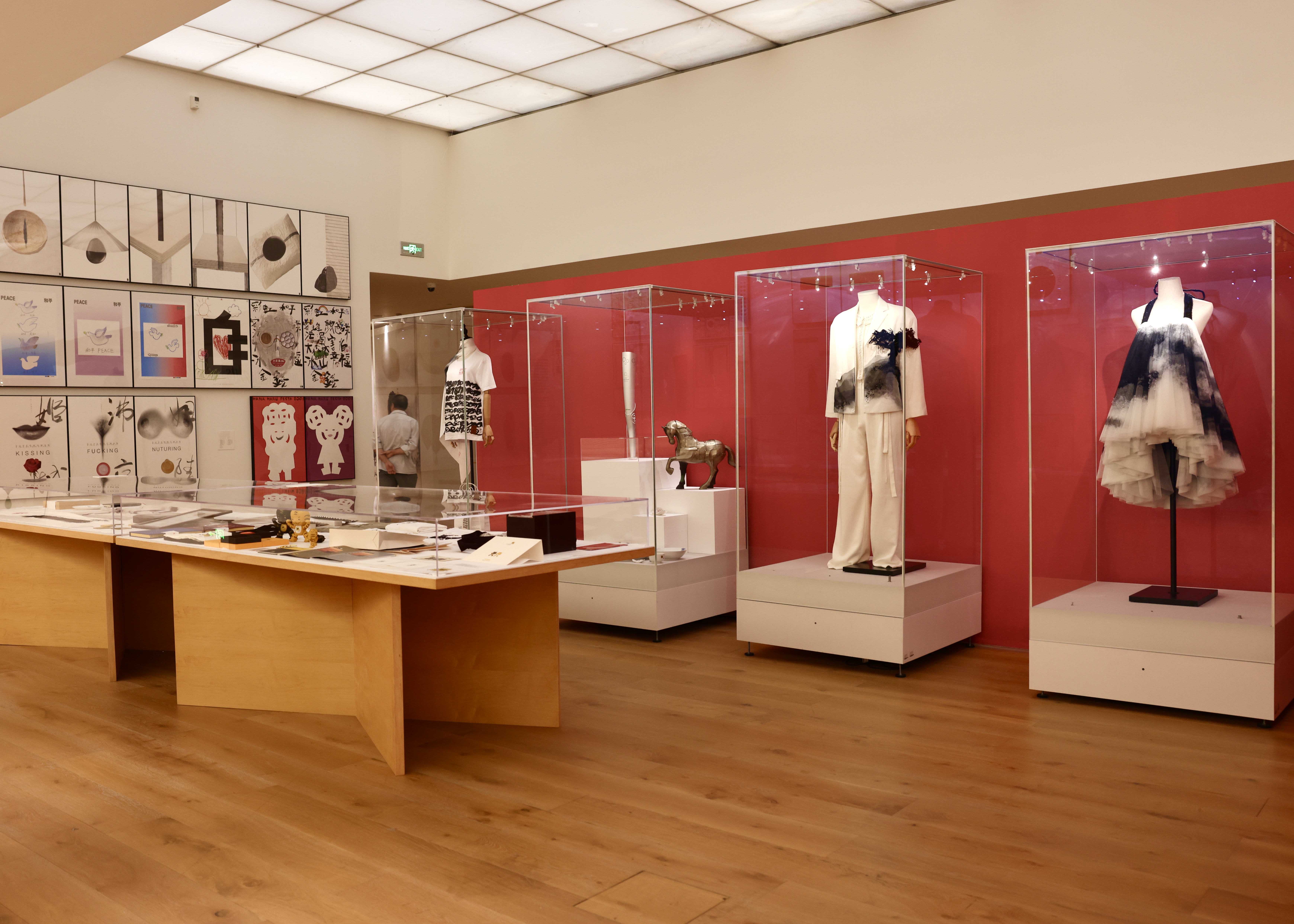 站酷资讯｜“中国精神：靳埭强创意六十年”展览开启