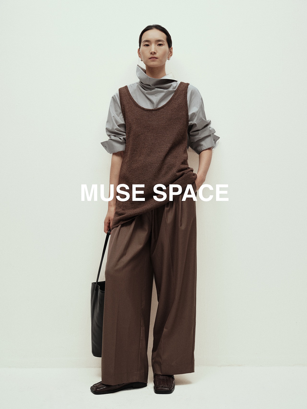 「慵懒即高级」时装摄影｜解锁通勤装的松弛主义表达（图ZMzkyNTUwMDIw） - 人像摄影 - 站酷设计师MUSE摄影原创素材 - 站酷ZCOOL