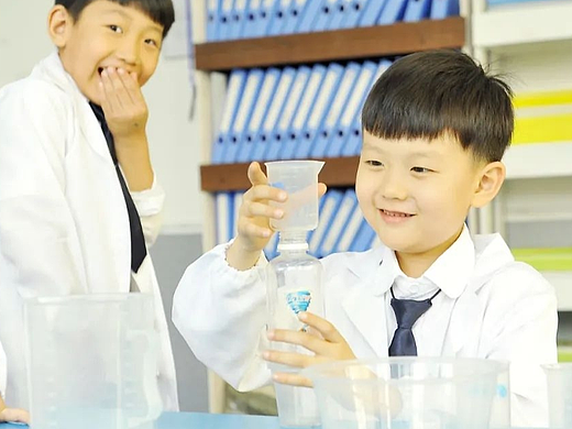 科學(xué)課（個人主頁-ZNzIxMjYwMzI=） - 人像攝影 - 站酷設(shè)計師墨飛_design原創(chuàng)素材 - 站酷ZCOOL