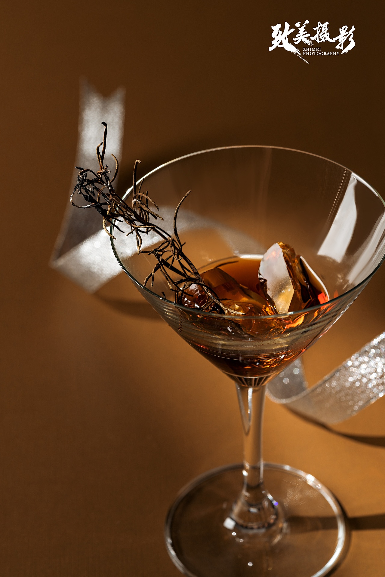 产品摄影 | 香水 X 致美摄影（图ZMzkyNjYzNTky） - 产品摄影 - 站酷设计师致美摄影原创素材 - 站酷ZCOOL