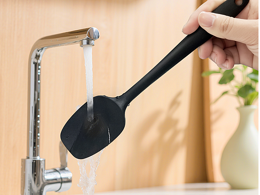 硅胶厨具（个人主页-ZNzIxMzgzNDQ=） - 海报 - 站酷设计师EagleWu原创素材 - 站酷ZCOOL