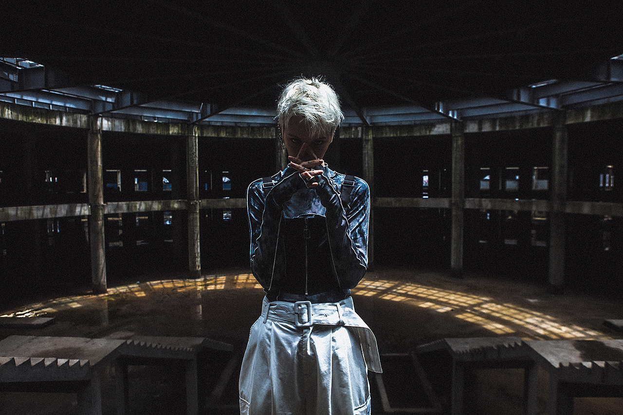 末日未来主义,千禧美学盛宴