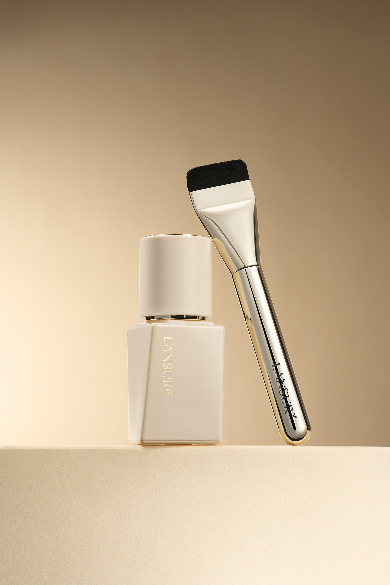 绒光K氧粉底乳套盒包装设计