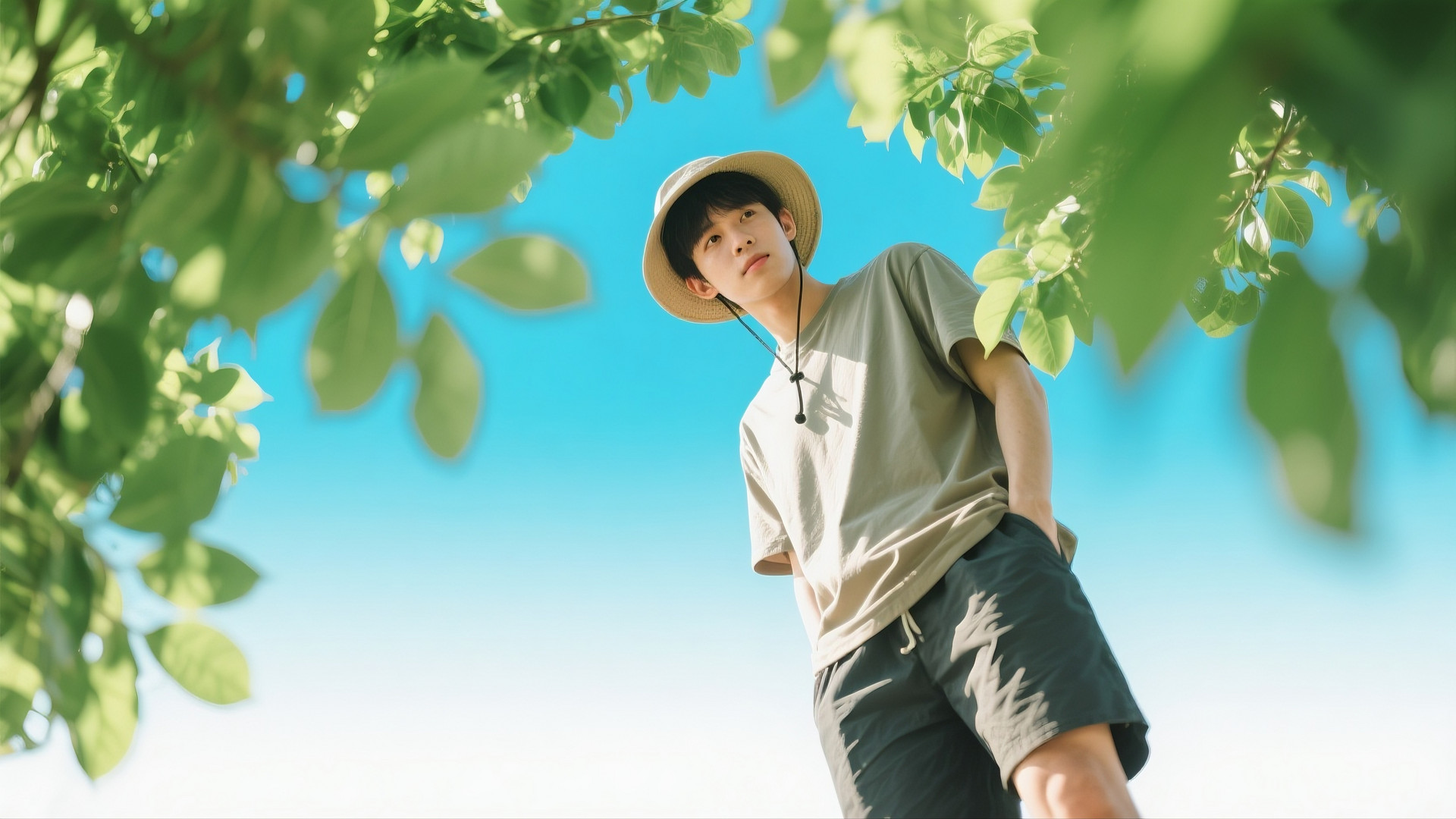 受够夏季脸油的男士快来看!2025年这些男士控油洗面奶陪你清爽一夏