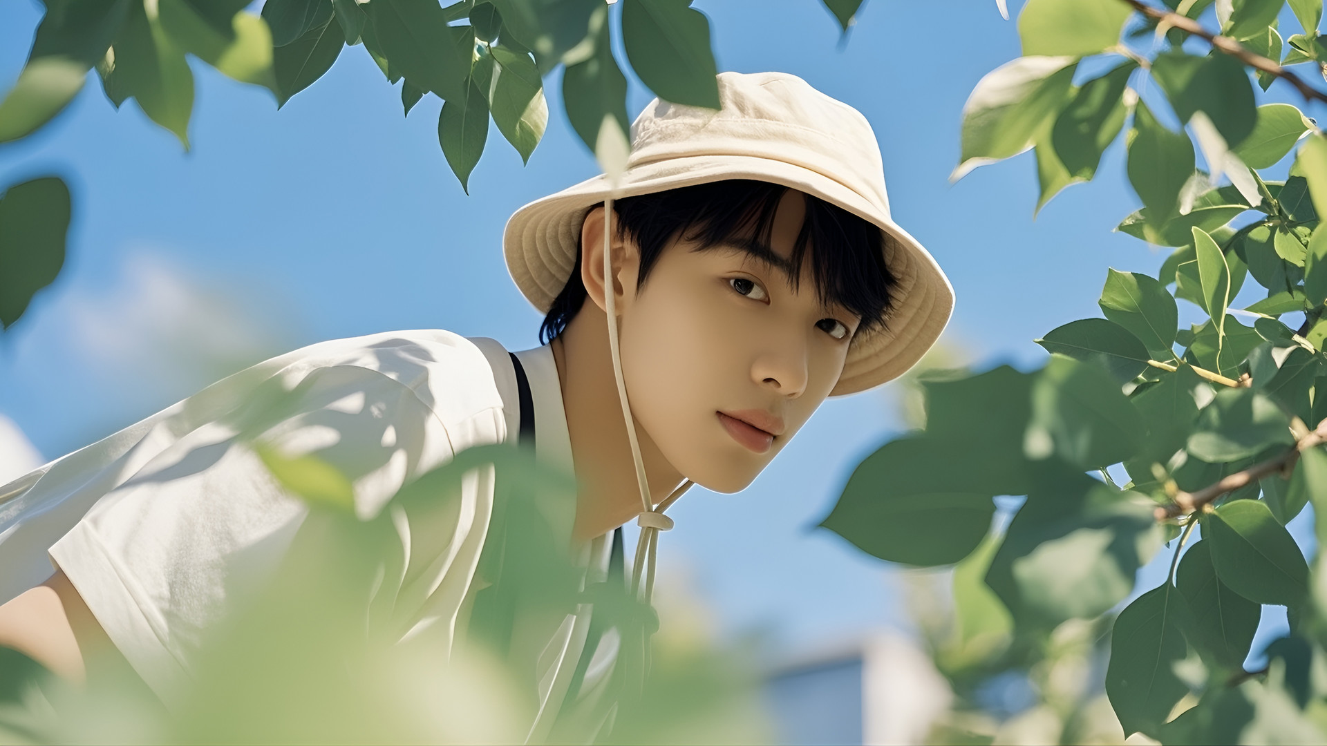 受够夏季脸油的男士快来看!2025年这些男士控油洗面奶陪你清爽一夏